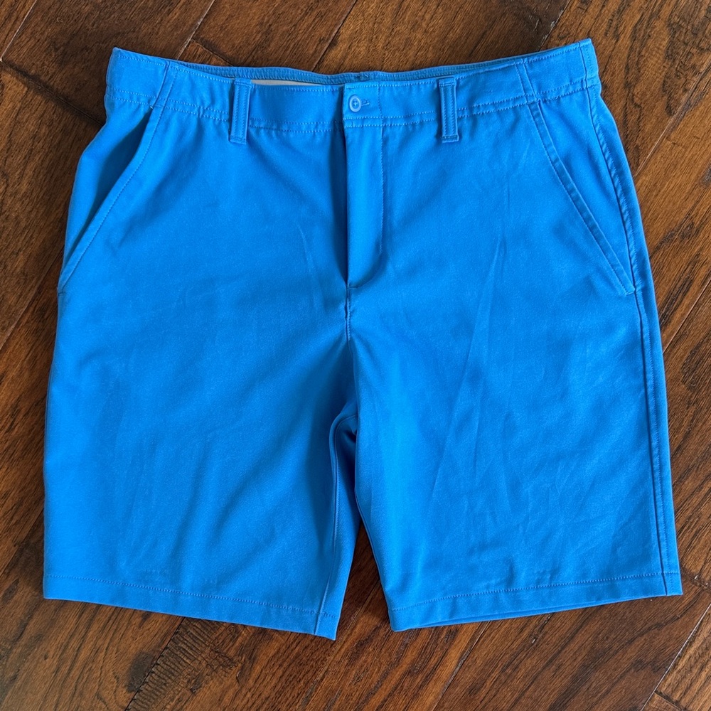 Under Armour Vibrant Blue Boys Golf  Flat Front Shorts sz XL